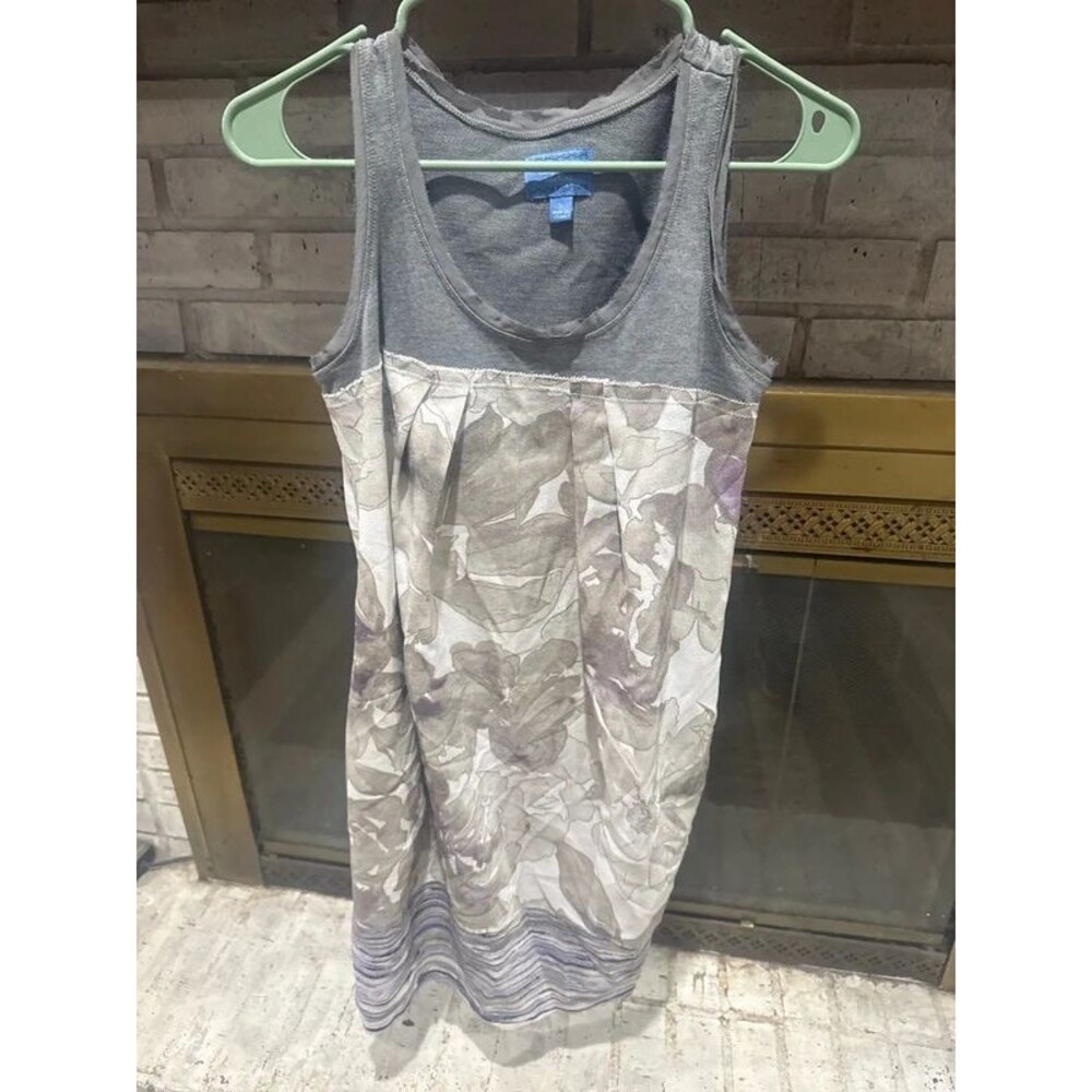 Simply, Vera Vera Wang size small dress